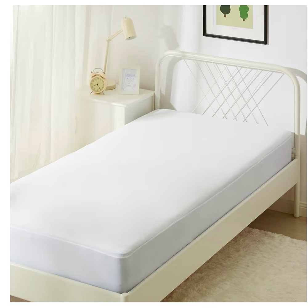 White Waterproof Mattress Protector new in package light gray color